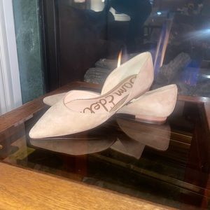 Wmns Oatmeal Suede Flats